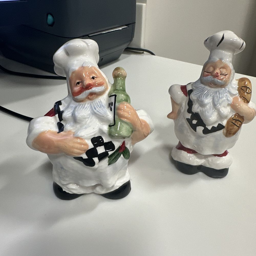 Italian Santa salt &‎ pepper Shakers / Italian Chief Shakers